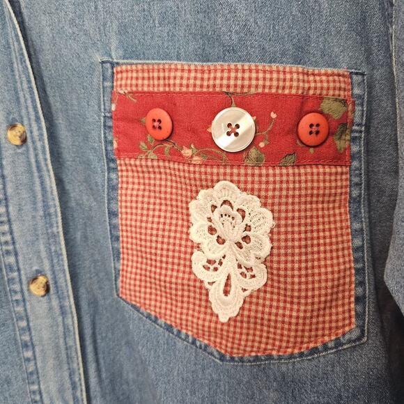 Vintage 90s Denim Blouse Womens Small Red Patchwork Cottagecore Lace Flowers - Picture 4 of 9